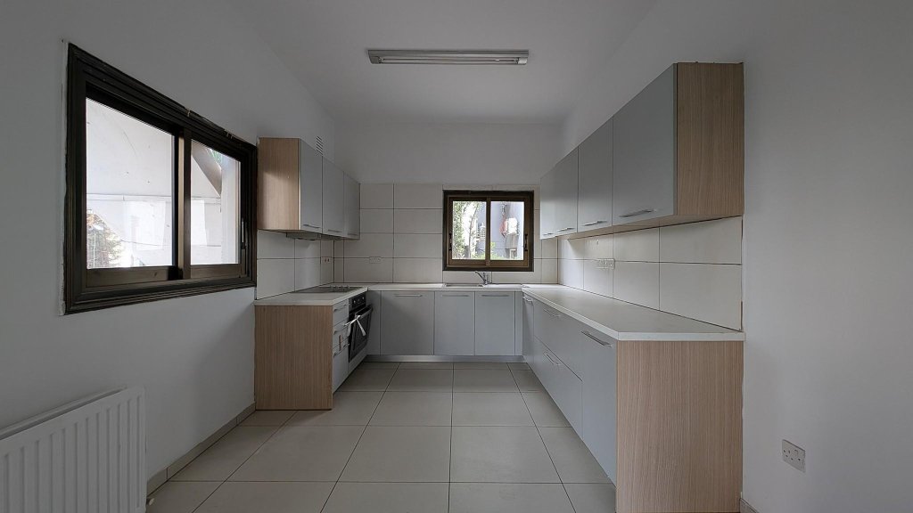 7 Bedroom  town house in Pallouriotissa, Nicosia