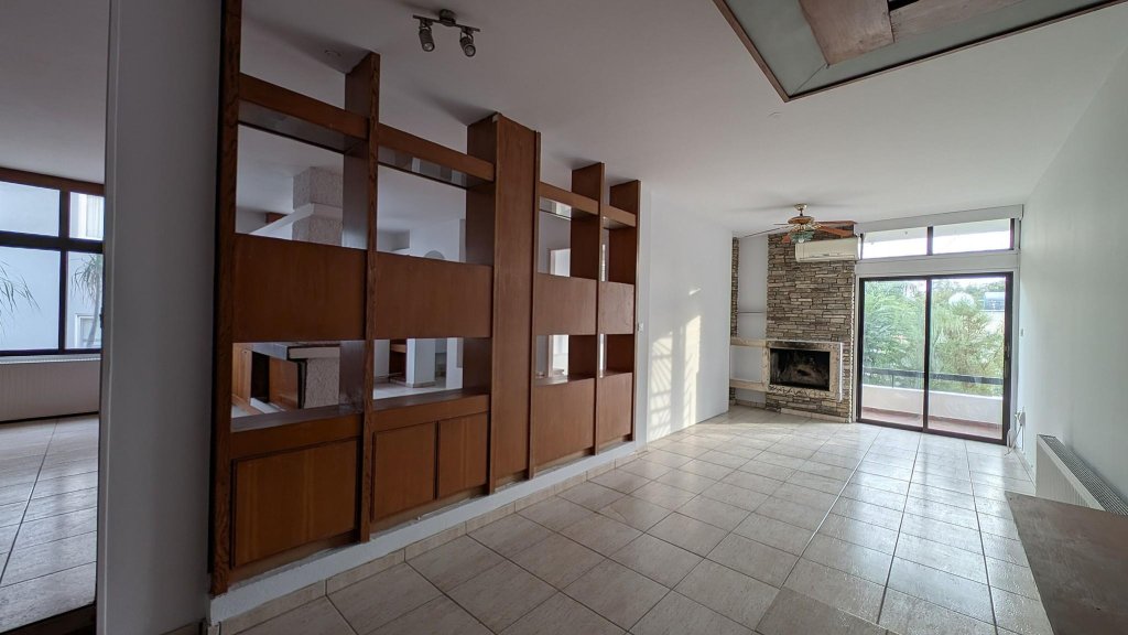 7 Bedroom  town house in Pallouriotissa, Nicosia