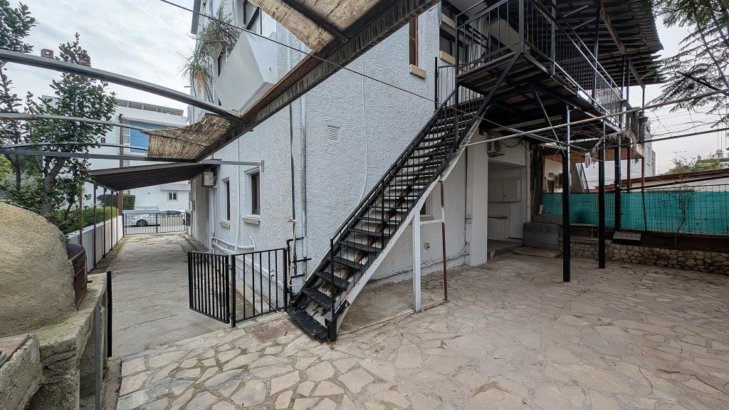 7 Bedroom  town house in Pallouriotissa, Nicosia