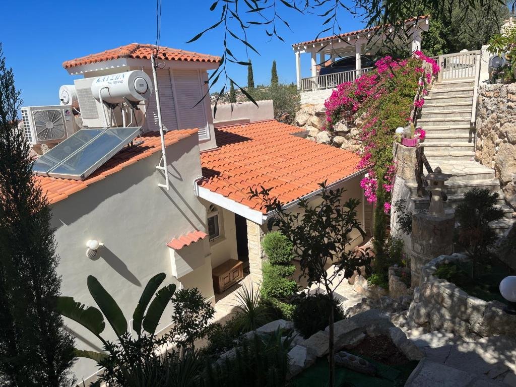 4 Bedroom town house in Tala, Paphos