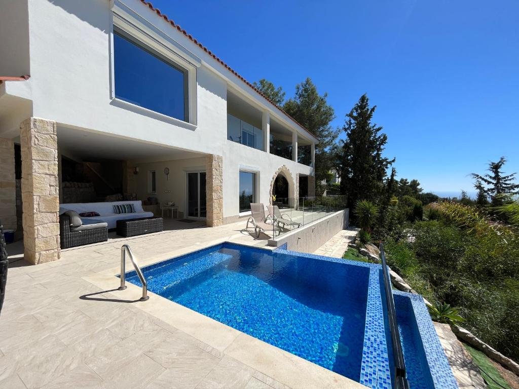 4 Bedroom town house in Tala, Paphos